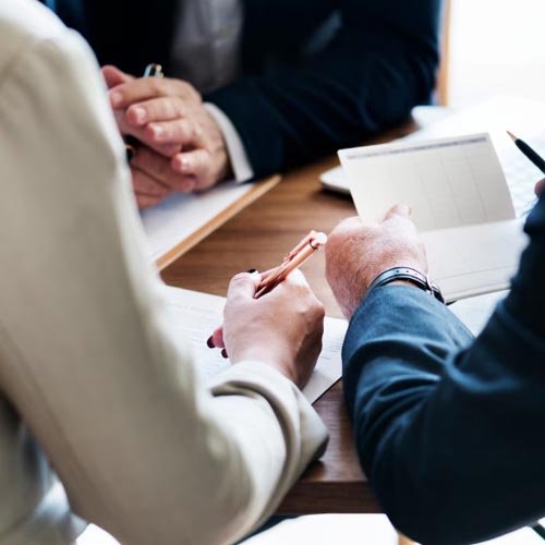 Abogado especialista en recursos de amparo en La Florida Protección de garantías constitucionales