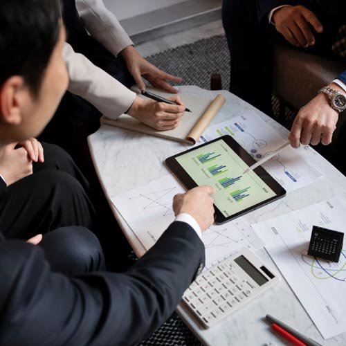 Abogado para reestructuración financiera en La Florida Reorganización de deudas y plan de pagos